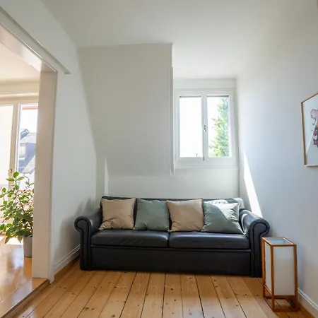 Apartment Charmante Altbauwohnung Am Rhein
